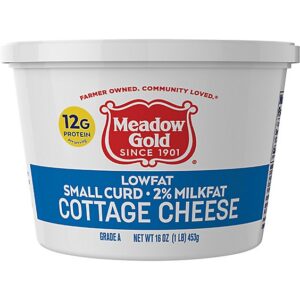 Meadow Gold Viva 2% Lowfat Small Curd Cottage Cheese Plastic Cup - 16 Oz