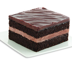 Bakery Cake Chocolate With Fudge Iced Single Serve - Each (580 Cal)