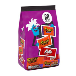 KIT KAT and REESE'S Assorted Milk Chocolate Snack Size Halloween Candy Bag - 32.65 Oz