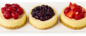 Mini Vanilla Cheesecake With Fruit 3 Count - EA